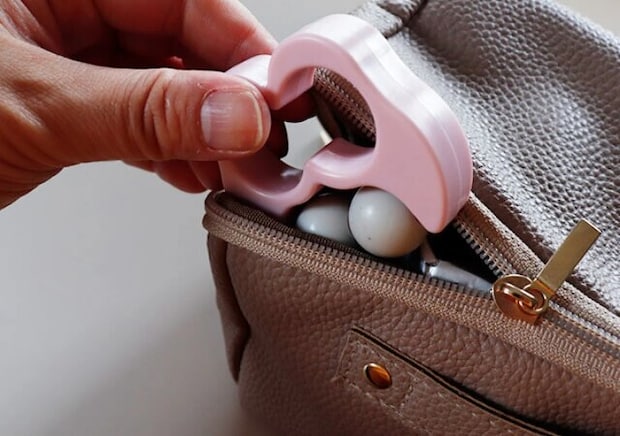 ミニ携帯フェイスローラー（2つ穴）　ポーチ