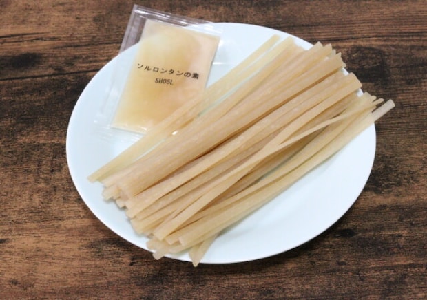 とりあえず買ってみて！「想像以上のもちもち感！」新感覚の100円グルメ