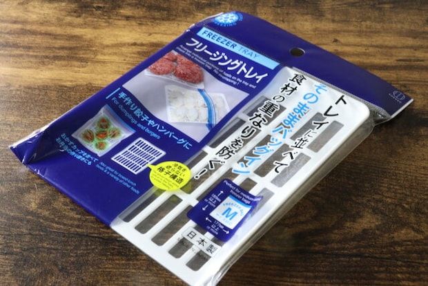 セリアフリージングトレイ110円