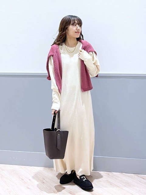 グローバルワークのパフショルダーサーマルカットワンピース