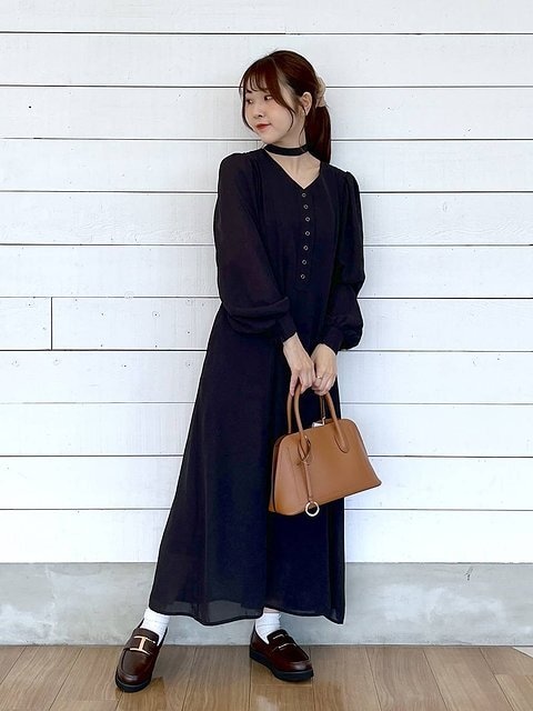 グローバルワークのチョーカー付きAラインワンピース