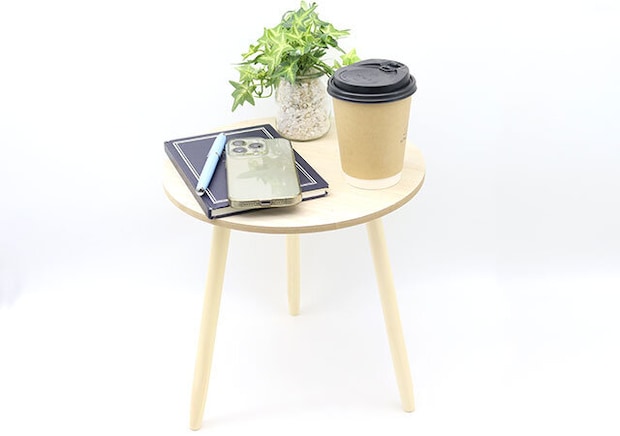 ダイソーのサイドテーブルはインテリアに馴染む