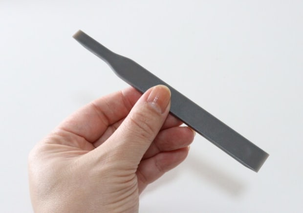 セリアのコレ1本持っておけば無敵「ずっと見て見ぬふりしてた…」アレをお掃除できる便利グッズ