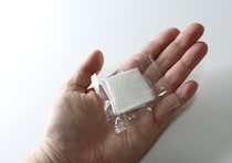 これバッグに入れとくと助かる～！「ありそうでなかった個包装！」衛生的で安心な100均グッズ