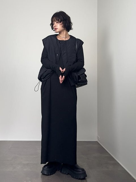 黒ダウンベスト コーデ 黒ダウンベストコーデ2