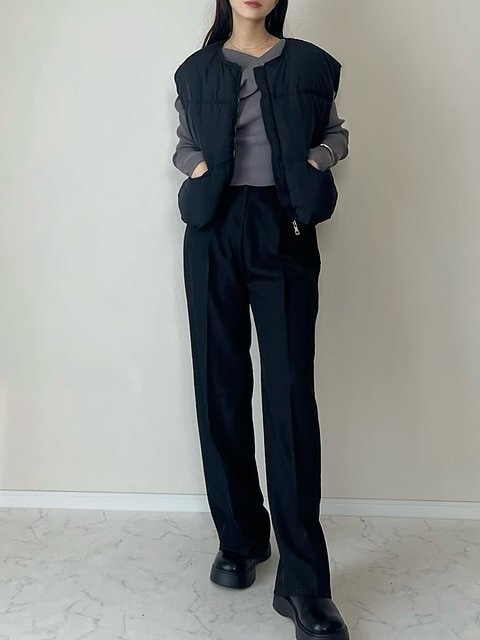 黒ダウンベスト コーデ 黒ダウンベストコーデ1