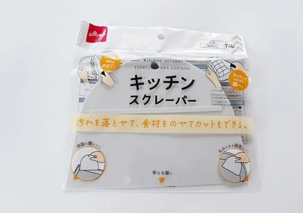ダイソー　キッチンスクレーパー　　パッケージ