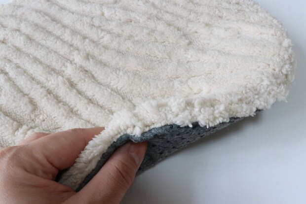 セリアの厚みがあるジャガードボア シートクッション ラウンド