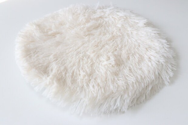 セリアのIKEA似の長毛ボアシートクッション