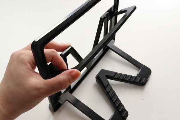 6段階調節タブレットスタンド　組み立て