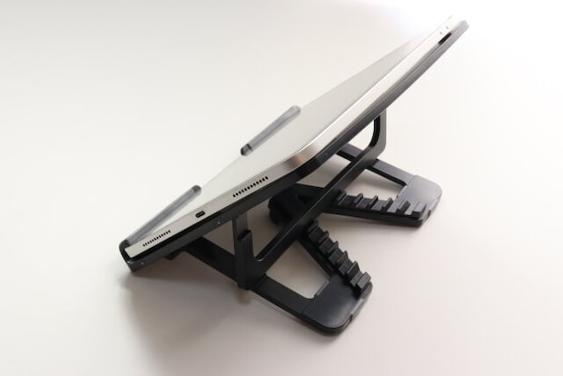 6段階調節タブレットスタンド　使用例