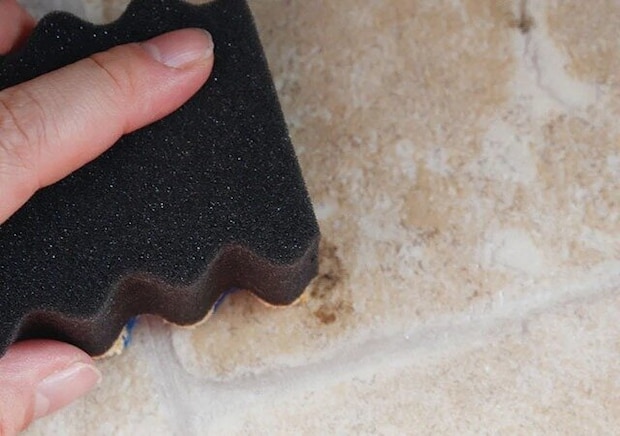 ダイソー　床・壁タイルの汚れスッキリスポンジ