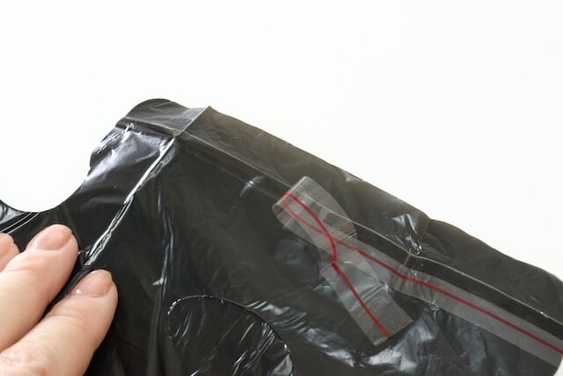 セリア トイレにペタッとサニタリー袋M 18枚 葉柄 セリアのトイレにペタッとサニタリー袋のシール部