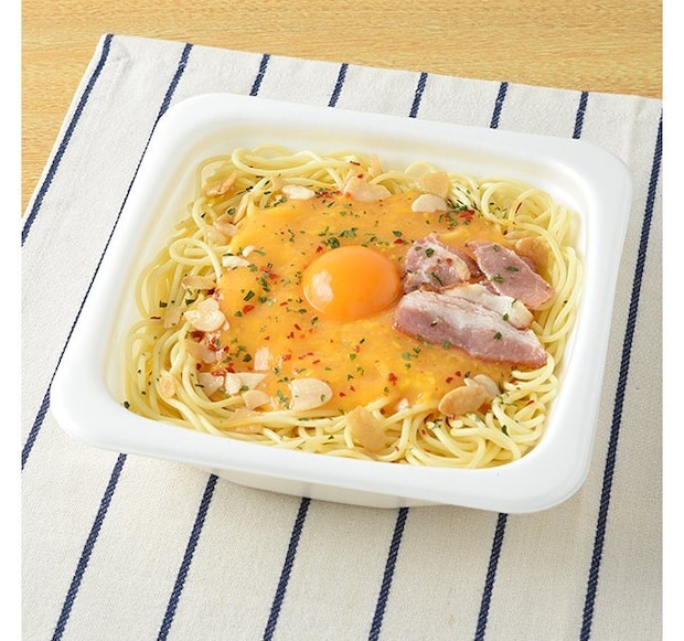 ファミリーマート ファミマ 落合務シェフ監修 ペペロンチーノたまご ファミリーマート ファミマ 落合務シェフ監修 ペペロンチーノたまご