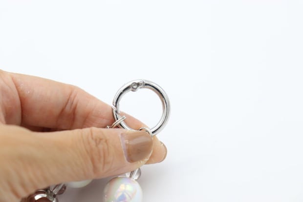 ダイソー　ストラップ（ビッグパーツ、シート付き）　丸カラビナ