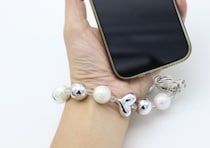 200円の完成度じゃないって！プチプラなのに可愛さ100点満点のスマホグッズ