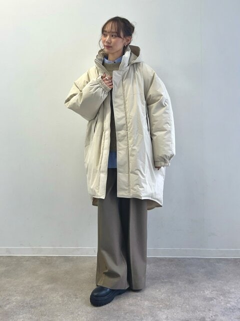 アイボリーダウンコートコーデ 2025冬大人可愛いアイボリーダウンコートコーデ