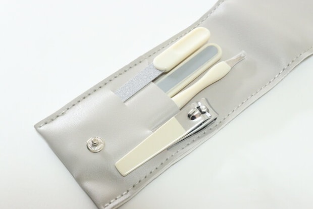 ダイソー ネイルケアセット(4個) ダイソーの携帯できるネイルケアセット(4個)