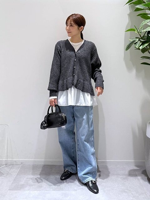 グローバルワークのモヘヤタッチペプラムカーディガン