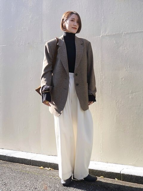 黒ニットコーデ4