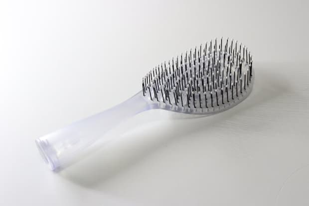 立てられる乾きやすいブローブラシ(クリア・楕円) ダイソー 立てられる乾きやすいブローブラシ(クリア・楕円) ダイソー ヘアケア