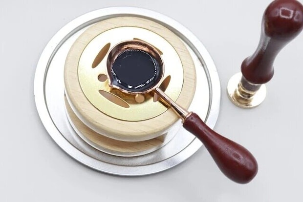 ダイソー スプーンスタンド(シーリングスタンプ用) ダイソー スプーンスタンド(シーリングスタンプ用)