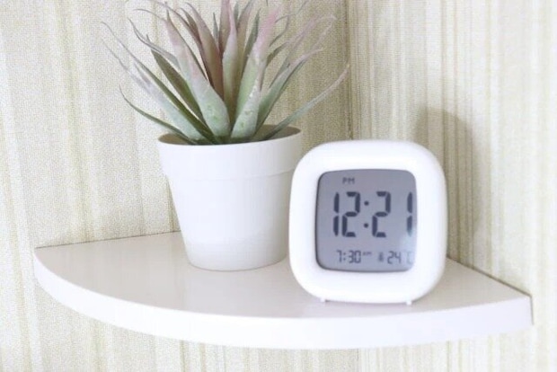 ダイソーのフラットコーナーラック