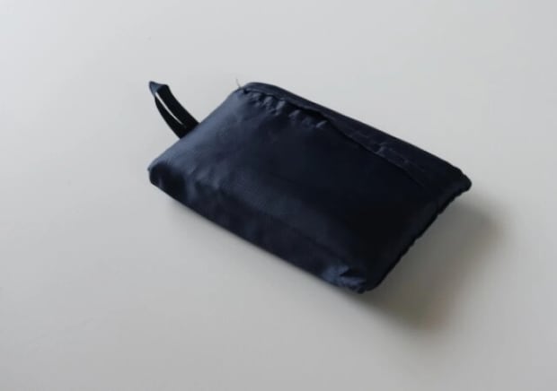 ダイソーで次買いたいのはこれ！邪魔だったアレがコンパクトに！楽に持ち運べる旅の必需品