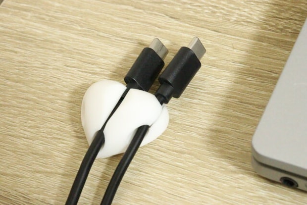 ケーブルホルダー（ハート）　使用例