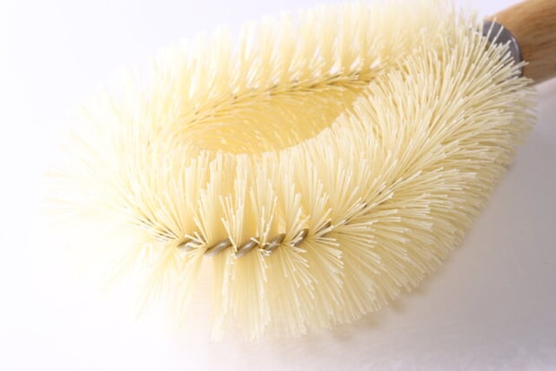 ダイソー 木柄PPたわし 先端 ダイソーの木柄PPたわしの先端