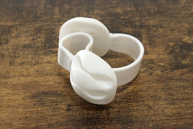 ダイソー ケーブルホルダー S型 ダイソーのケーブルホルダー S型