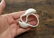 ダイソーなら直接貼り付けなくて良いなんて…！ごちゃごちゃ地獄から抜け出せる100均便利グッ