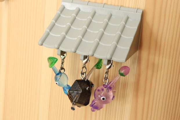 セリアのフック付き屋根オブジェでディスプレイ