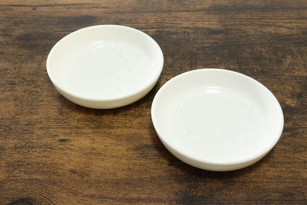 絵が浮き出るしょうゆ皿2P さくら