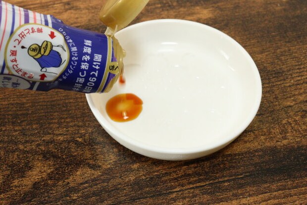 絵が浮き出るしょうゆ皿2P さくら しょうゆを注ぐ 絵が浮き出るしょうゆ皿2P さくら しょうゆを注ぐ