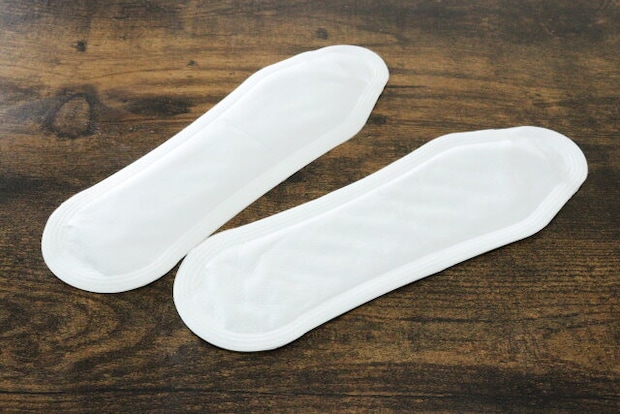 貼るカイロ（足裏用、1足組）　本体