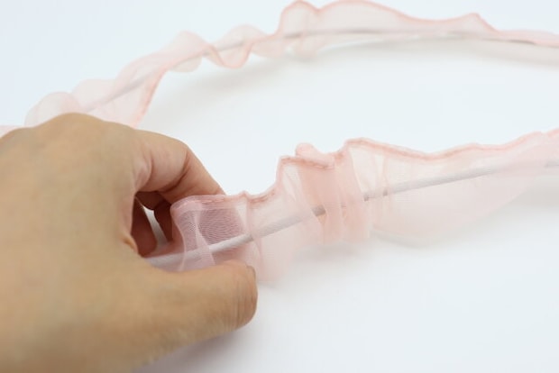 セリア コードソックス シフォン セリアのコードソックス シフォンは柔らかい素材でケーブルを通しやすい