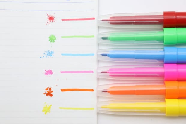 セリアのアートフローマーカーAセットとアートフローマーカーBセットの色味