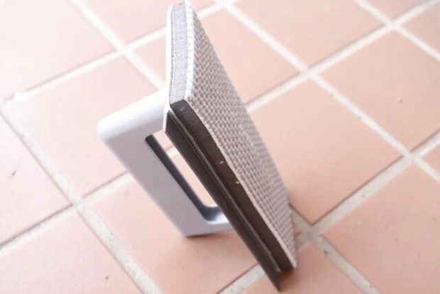 ダイソー　玄関・ベランダクリーナー（落ち落ちV）