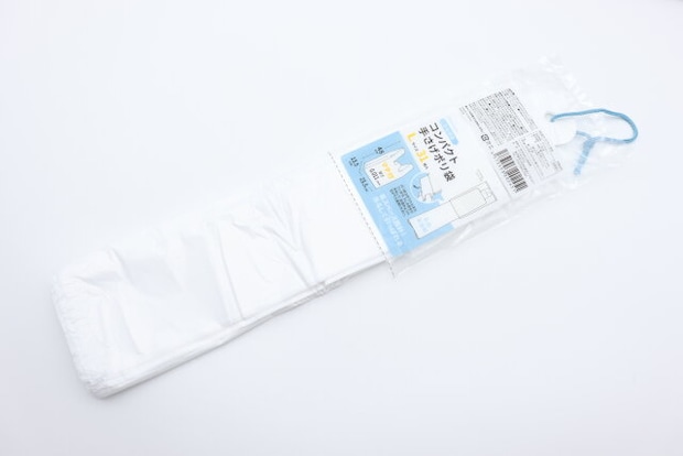 ダイソーの吊るせるひも付きコンパクト手さげポリ袋