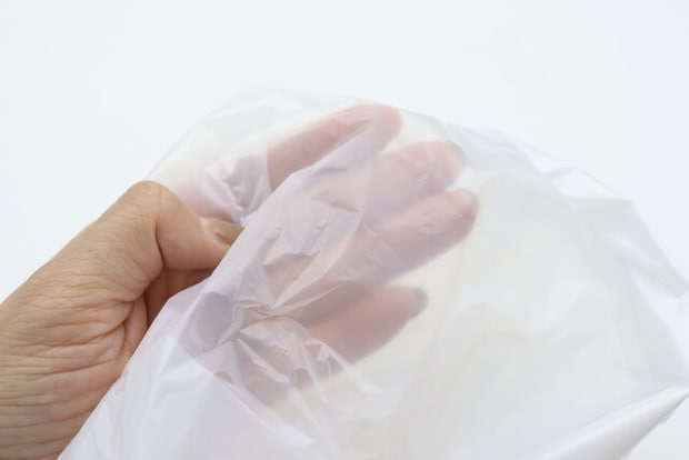 ダイソーの薄めのひも付きコンパクト手さげポリ袋