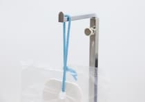 ダイソーで今飛ぶように売れてる！「欲しい時にパッと取り出せて最強♡」「吊るして賢く保管」