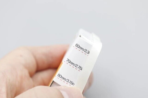 ダイソー　強力布用両面テープ