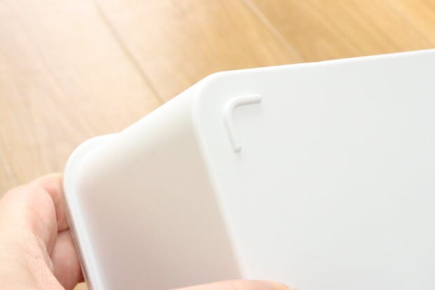 ダイソー 下着収納ケース フタ付 8マス ダイソーの下着収納ケースの底面の角