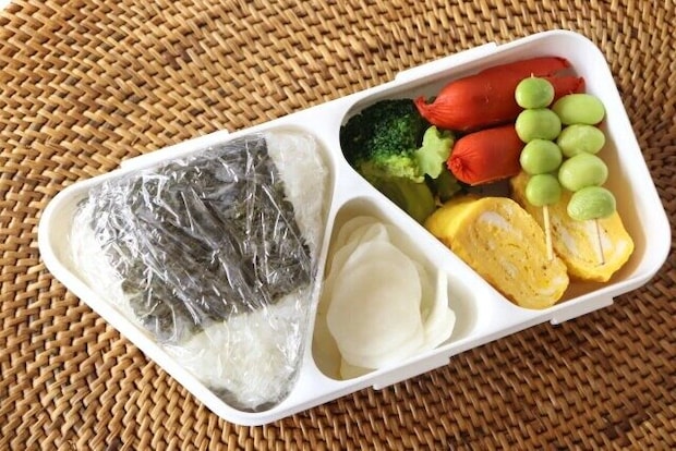 ダイソー おにぎりランチボックス(580mL) ダイソー おにぎりランチボックス(580mL)