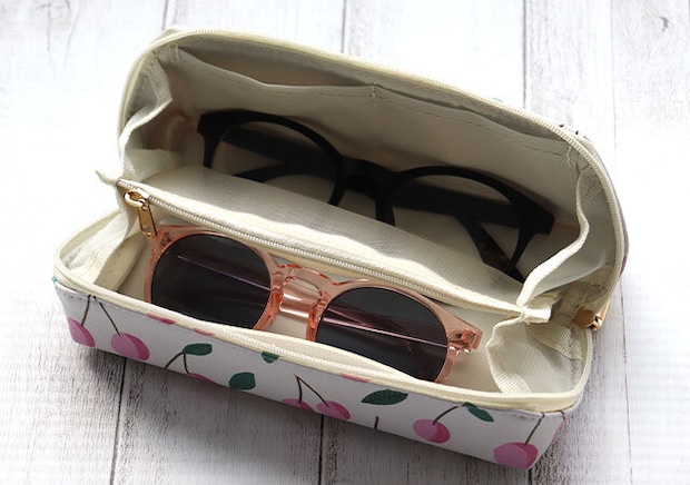 『素敵なあの人』2月号の付録はkippisの超優秀マルチケース使用例メガネ 『素敵なあの人』2月号の付録はkippisの超優秀マルチケース使用例メガネ