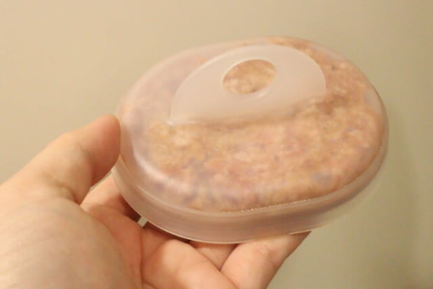 セリア ハンバーグメーカー セリアのハンバーグメーカーでハンバーグを成形する