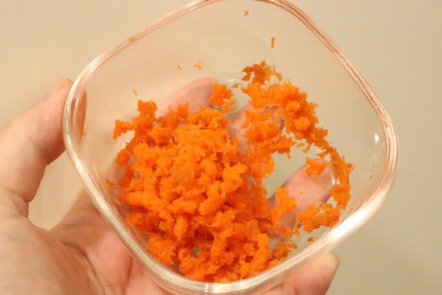 セリア ベーシック ミニおろし器 セリアのベーシック ミニおろし器でおろした人参