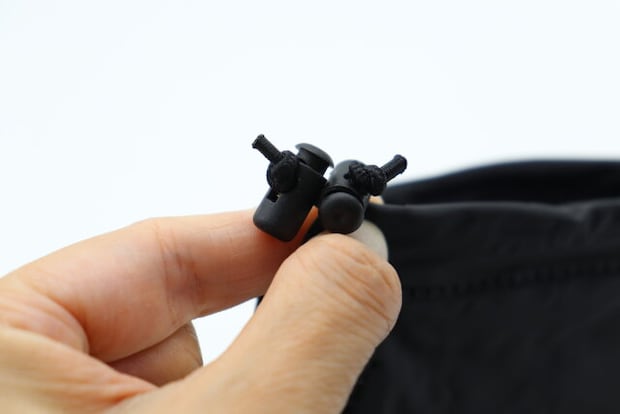 ダイソー シューズカバー(黒、28cm)調節ゴム ダイソーのシューズカバー(黒、28cm)調節ゴム