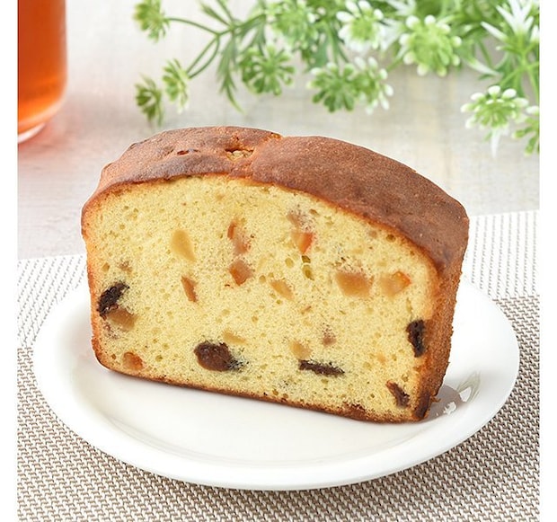 ファミリーマート　ファミマ　たっぷり4種のフルーツケーキ